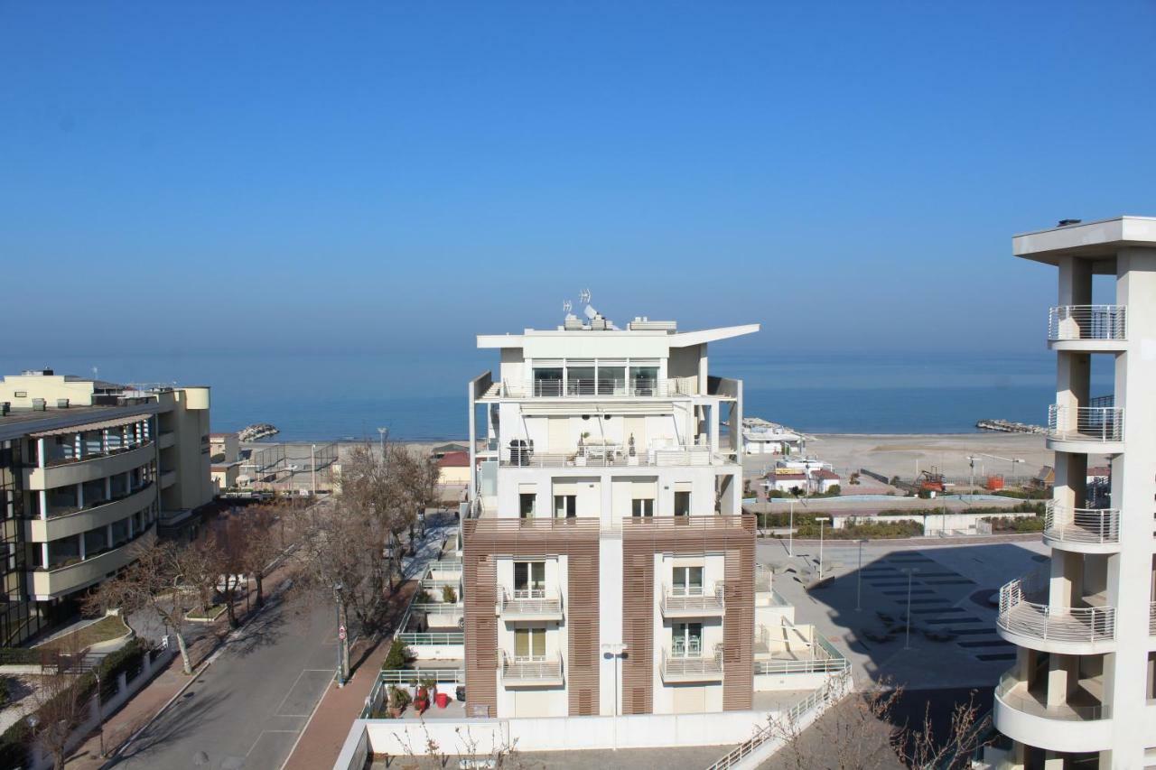 Hotel Caesar Misano Adriatico Εξωτερικό φωτογραφία