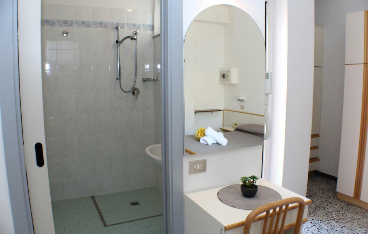Hotel Caesar Misano Adriatico Εξωτερικό φωτογραφία
