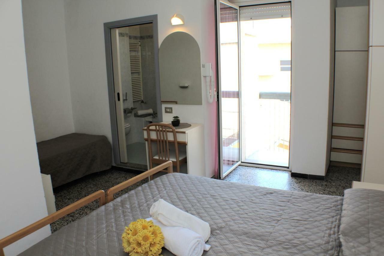 Hotel Caesar Misano Adriatico Εξωτερικό φωτογραφία