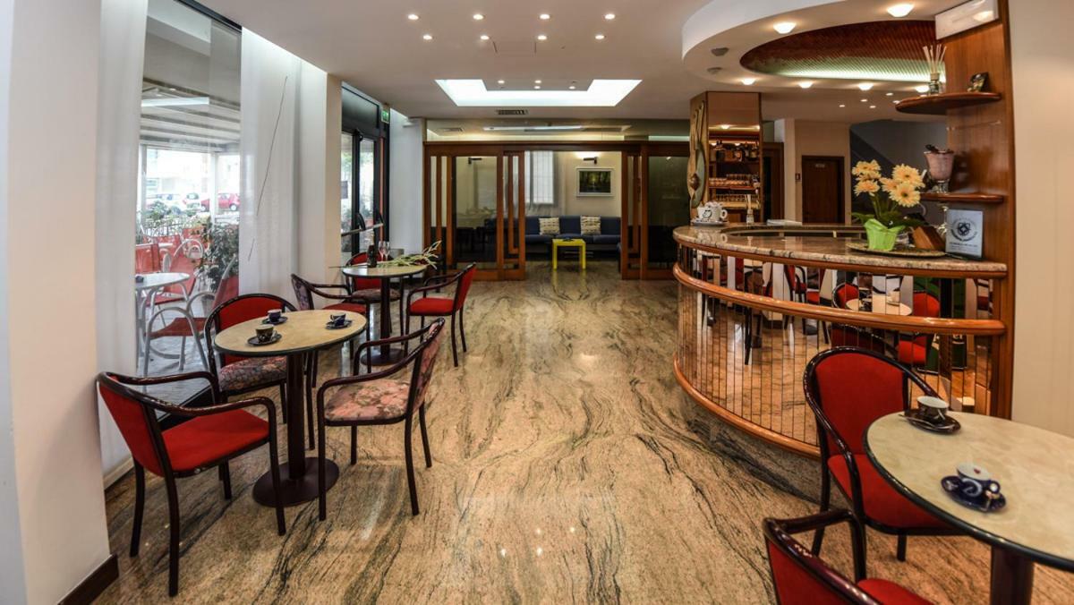Hotel Caesar Misano Adriatico Εξωτερικό φωτογραφία