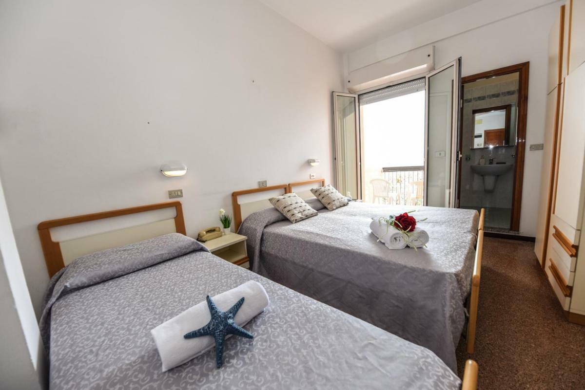Hotel Caesar Misano Adriatico Εξωτερικό φωτογραφία